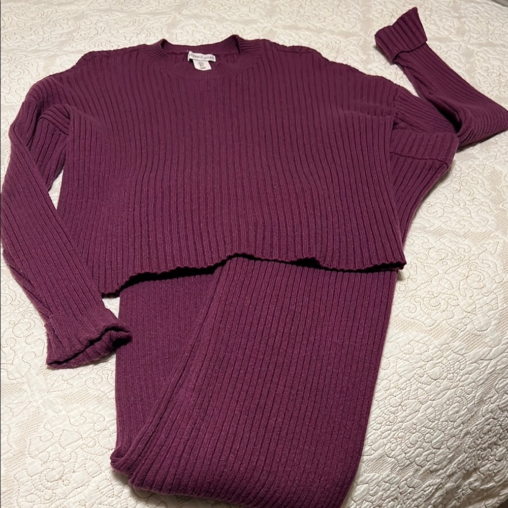 Women's Purple Sweater and Pants Set